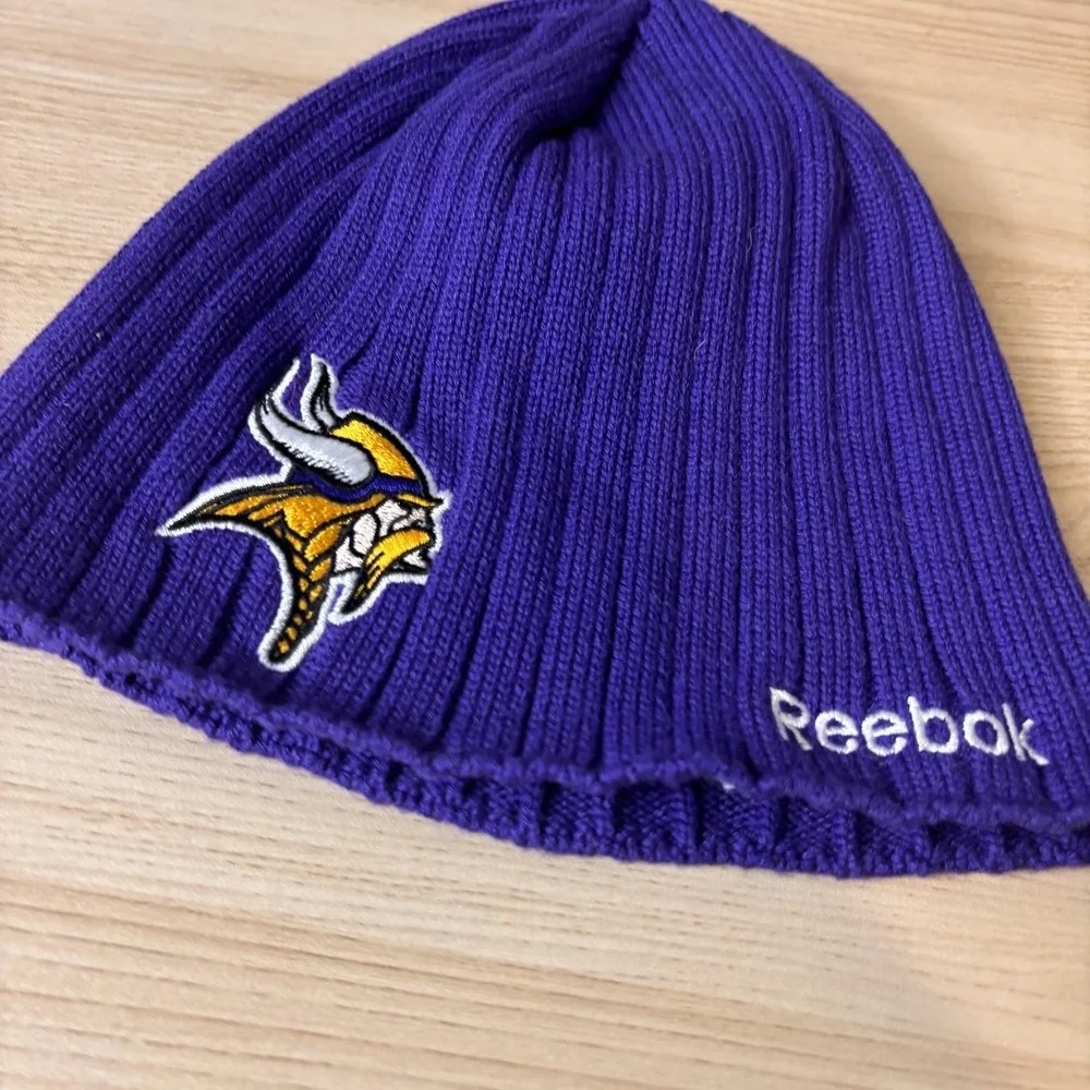 Minnesota Vikings Hat Beanie Mens Purple NFL Football On‎ Field Reebok Knit Warm